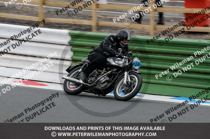 Vintage motorcycle club;eventdigitalimages;mallory park;mallory park trackday photographs;no limits trackdays;peter wileman photography;trackday digital images;trackday photos;vmcc festival 1000 bikes photographs